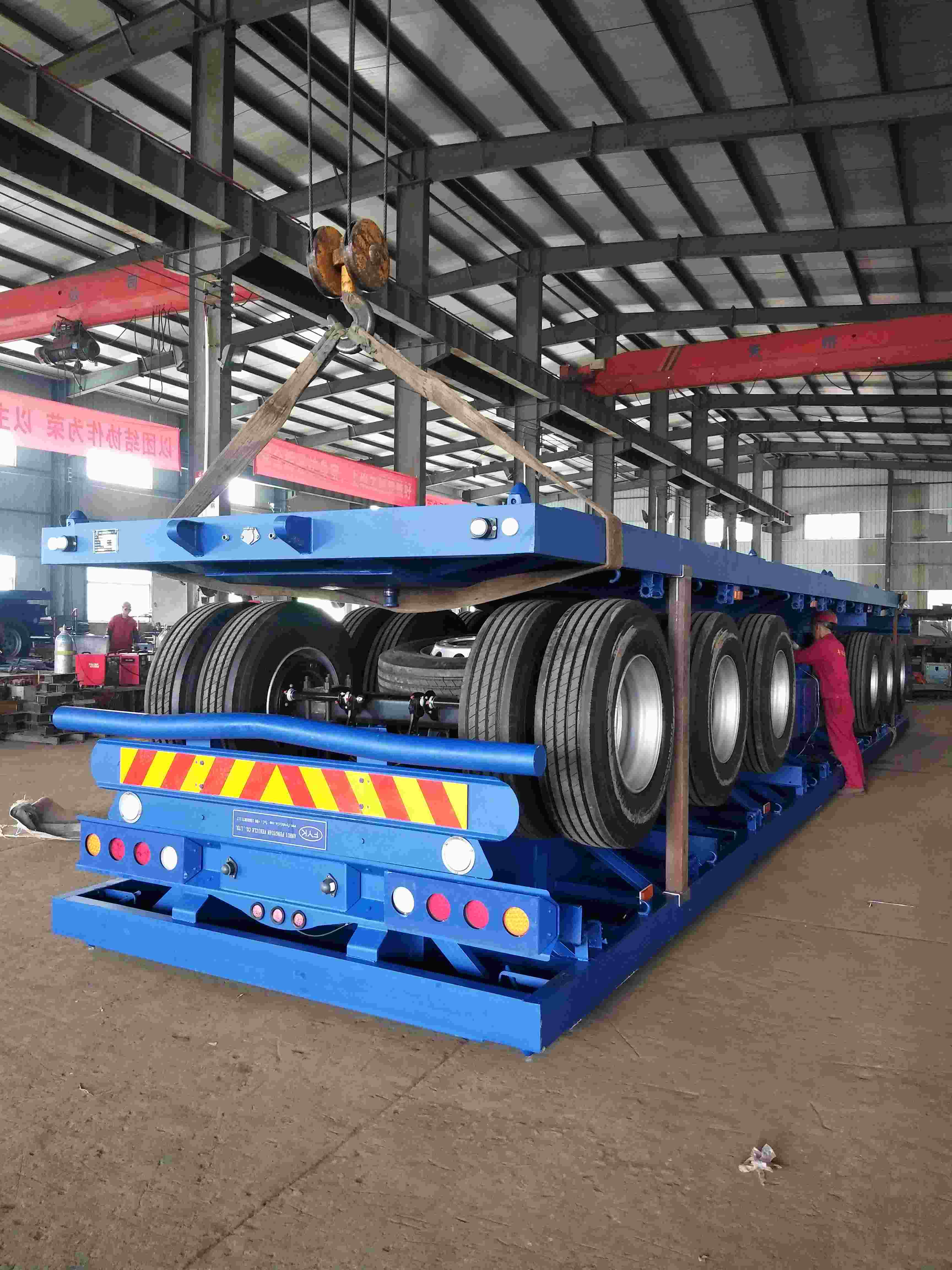 shipping container transport flatbed semi trailer